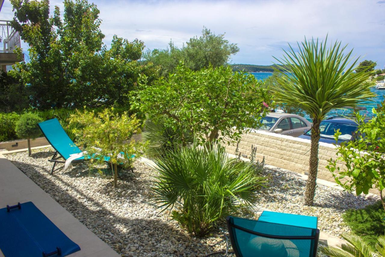 Villa Vala ซาบอริซ ภายนอก รูปภาพ